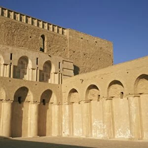 Fort, Al Ukhaidhir (Al Ukhaidir)