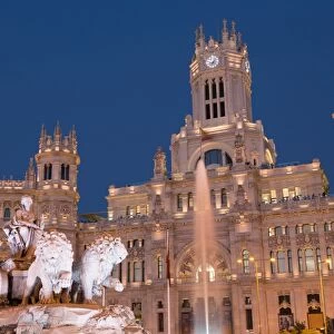 Fountain and Cybele Palace, formerly the Palace of Communication at night, Plaza de Cibeles