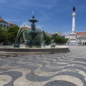 Fountain frames the old palace in Praca de Dom Pedro IV (Rossio Square), Pombaline Downtown