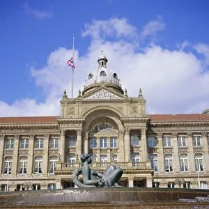 Fountain known as Floozy in the Jacuzzi and the Council House