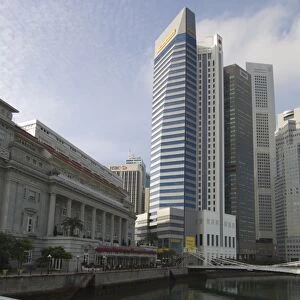 The Fullerton Hotel and the Financial District beyond
