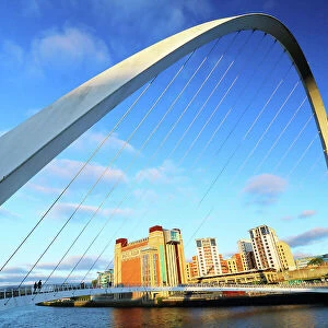Gateshead Millennium Bridge, Newcastle-upon-Tyne, Tyne and Wear, England, United Kingdom, Europe