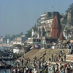 Ghats on the River Ganges, Varanasi, Uttar Pradesh state, India, Asia