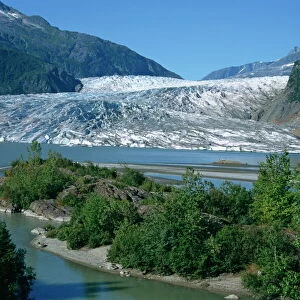 Glacier flowing from the Juneau Icefield to the proglacial lake
