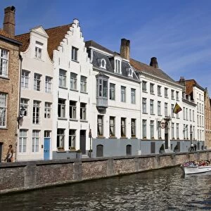 Gothic buildings on Spiegelrei, Bruges, West Flanders, Belgium, Europe