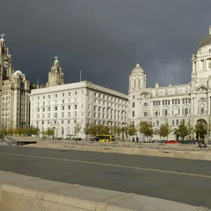 The Three Graces Buildings, (The Royal Liver Building, The Cunard Building and The Port of Liverpool Building), Pier Head, UNESCO World Heritage Site, Waterfront, Liverpool, Merseyside, England, United Kingdom, Europe