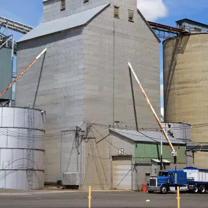 Grain elevators, Ritzville, Washington State, United States of America, North America