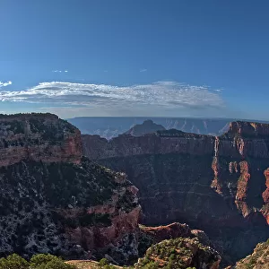 Grand Canyon viewed from the cliffs of Walhalla Glades on the North Rim, with Cape Royal on left, Vishnu Temple in the center, and Wotan's Throne on right, Grand Canyon National Park, UNESCO World Heritage Site, Arizona, United States of America