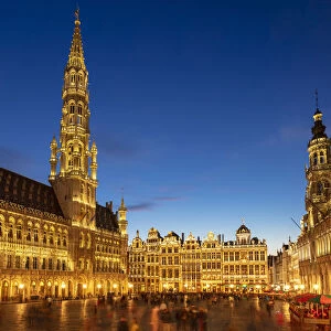 Grand Place and Brussels Hotel de Ville (Town Hall) at night, UNESCO World Heritage Site