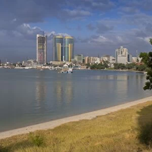 Harbour with city skyline, Dar es Salaam, Tanzania, East Africa, Africa