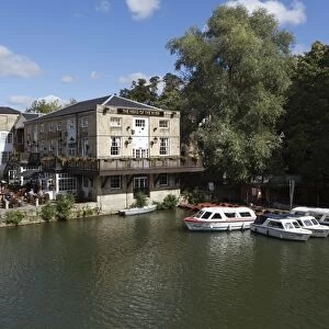 The Head of the River pub beside the River Thames, Oxford, Oxfordshire, England, United Kingdom, Europe