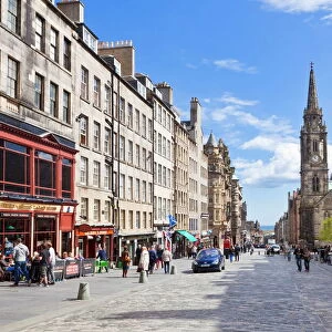 The High Street in Edinburgh old town, the Royal Mile, Edinburgh, Lothian, Scotland, United Kingdom, Europe
