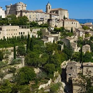 Hilltop village of Gordes, Vaucluse, Provence, France, Europe