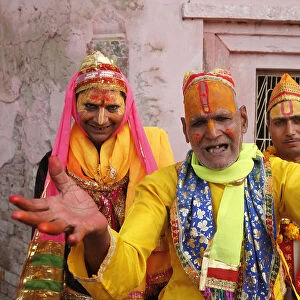 Hindus celebrating Holi festival, Dauji, Uttar Pradesh, India, Asia