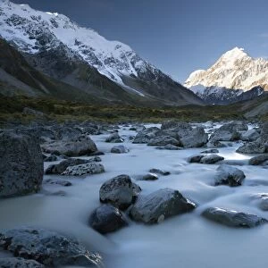 Hooker Valley and river with Mount Cook, Mount Cook National Park, UNESCO World Heritage Site, Canterbury region, South Island, New Zealand, Pacific