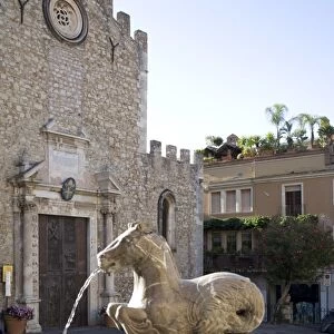 Horse fountain and the Cathedral of St. Nicola, Cathedral Square, Taormina