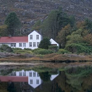 House and lake at Horsacleit