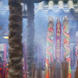 Incense at Che Kung Temple, Shatin, New Territories, Hong Kong, China, Asia