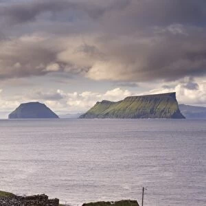 Islands of Stora Dimun on the right, and Litla Dimun, from Skarvanes, Sandoy Island