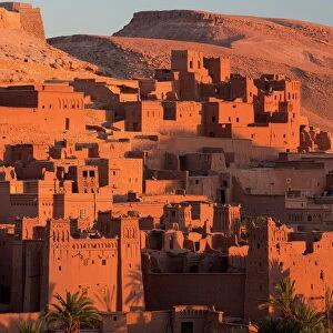 Kasbah Ait Benhaddou, an ancient fortified village (Ksar) on the old caravan route between The Sahara Desert and Marrakech, UNESCO World Heritage Site, Morocco, North Africa, Africa