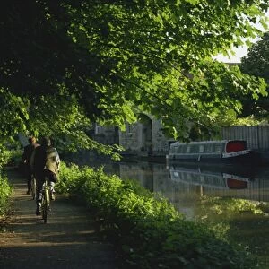 Kennet and Avon Canal, Bath, Avon, England, United Kingdom, Europe