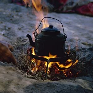 Kettle on fire in Qashqai camp