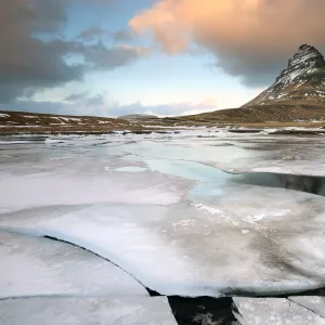 Kirkjufell (Church Mountain) in winter, near Grundafjordur, Snaefellsnes Peninsula