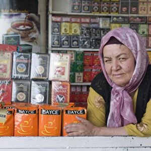 Kyrgyz woman selling tea, Osh, Kyrgyzstan, Central Asia, Asia