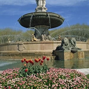 La Rotonde fountain in Aix en Provence, Provence, France, Europe