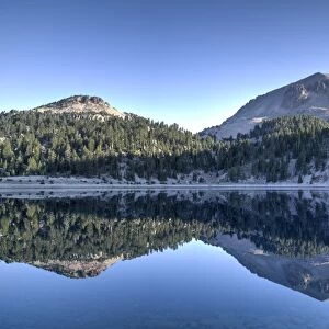 Lake Helen and Mount Lassen, 3187 meters, in the background, Lassen Volcanic National Park, California, United States of America, North America