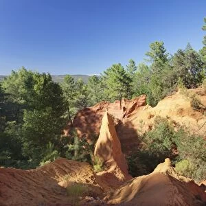 Les Sentiers des Ocres, Ochre Rocks, Nature Trail, Roussillon, Provence, Provence-Alpes-Cote d Azur