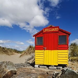 Lifeguard hut on Bunmahon Beach, County Waterford, Munster, Republic of Ireland, Europe