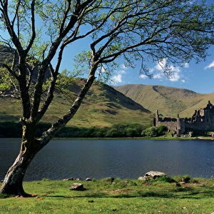 Loch Awe and the ruins of Kilchurn Castle