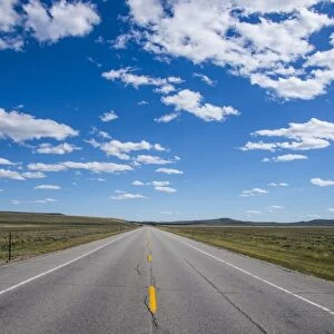 Long straight road in southern Wyoming, United States of America, North America