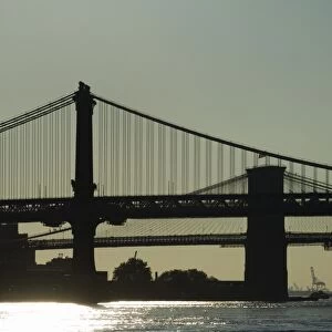 Manhattan Bridge in foreground and Brooklyn Bridge behind