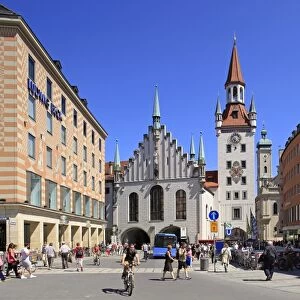 Marienplatz Square with Old City Hall in Munich, Upper Bavaria, Bavaria, Germany, Europe