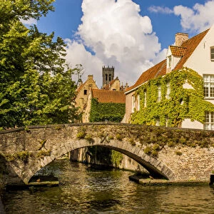 Medieval stone bridge on canal, Bruges, UNESCO World Heritage Site, West Flanders