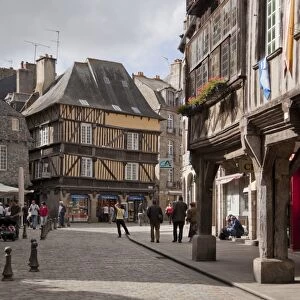 Medieval town centre, Dinan, Brittany, France, Europe