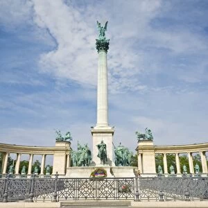 The Millennium monument, with archangel Gabriel on top, Heroes Square (Hosok tere)