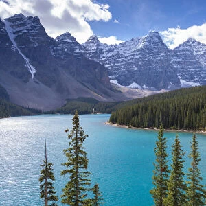 Moraine Lake in the Canadian Rockies, Banff National Park, UNESCO World Heritage Site