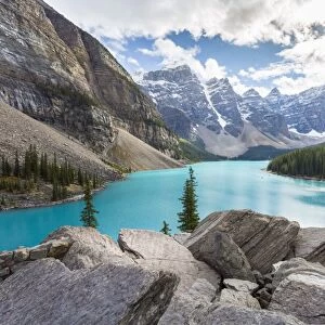 Moraine Lake and the Valley of the Ten Peaks, Banff National Park, UNESCO World Heritage Site