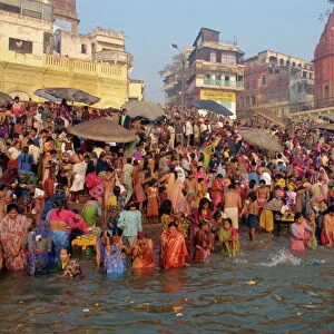 Morning religious rituals in the Ganges river