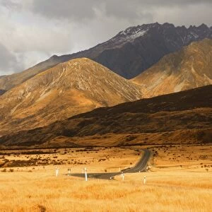 Mount Cook road and Ben Ohau Range