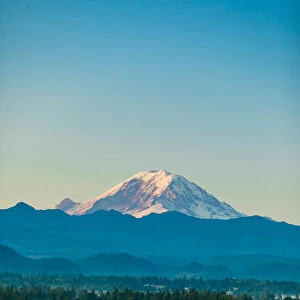 Mount Rainier at sunset, Washington State, United States of America, North America