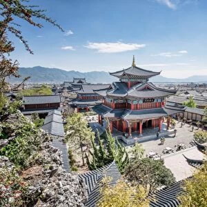 Mu Residence (Mufu) with courtyard in Lijiang Old Town, UNESCO World Heritage Site, Lijiang, Yunnan province, China, Asia
