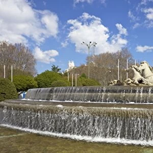 Neptune Fountain, Canovas del Castillo Square, Paseo del Prado, Madrid, Spain, Europe