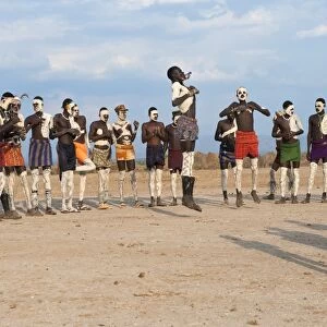 Nyangatom (Bumi) tribal dance ceremony, Omo River Valley, Ethiopia, Africa