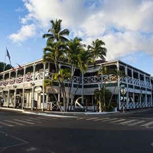 Old mansion Pioneer Inn, now a restaurant in Lahaina, Maui, Hawaii, United States of America, Pacific
