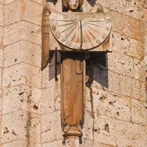 An old sundial on Chartres Cathedral, UNESCO World Heritage Site, Chartres, Eure-et-Loir, Centre, France, Europe