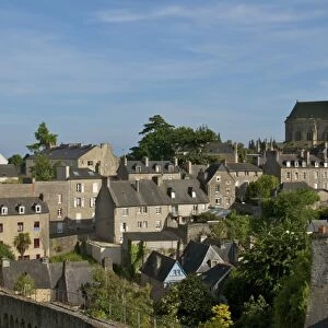 Old town houses and gardens, city walls, and St. Sauveur Basilica, Dinan, Brittany, France, Europe